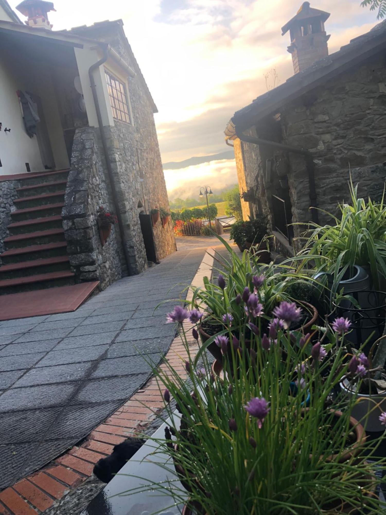 Apartamento Il Borghetto Di Carra Talla Exterior foto